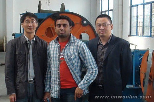 印尼客户参观电伴热带生产车间